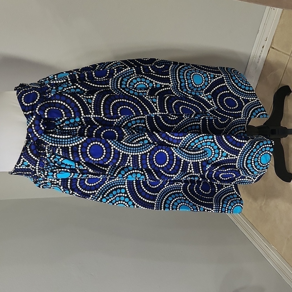Advance Apparel skirt size medium  NWT